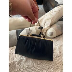 Vintage Ande frame handbag in navy blue✨